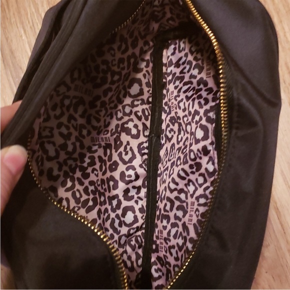 NEW! Milani Black and Gold Cosmetics Makeup Travel Bag - Picture 7 of 13